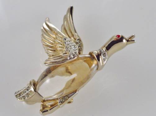 Coro Jelly Belly vintage flying mallard pin gold wash, 1960`s ca America